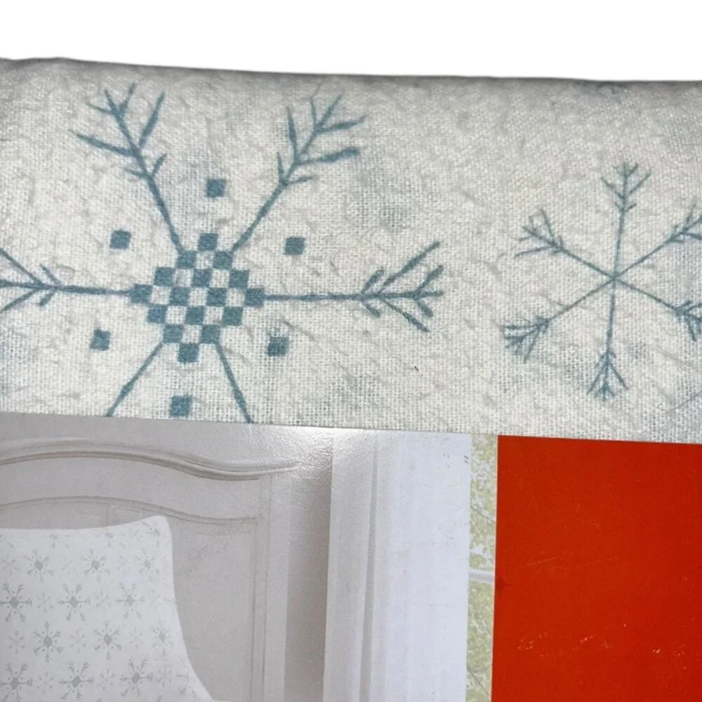 Kirkton House Christmas new in pkg white blue snowflakes Flannel Sheets set TWIN